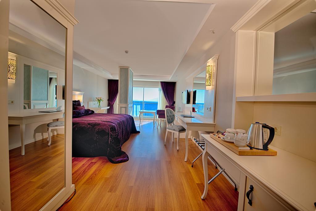 Prime Boutique Hotel Antalia Esterno foto